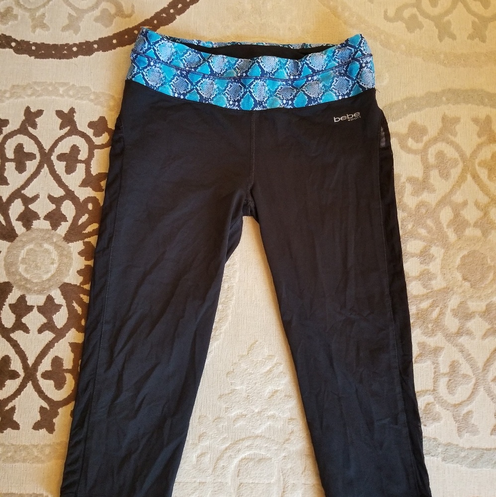 BEBE SPORT BLUE SNAKE PRINT TOP SIDE MESH CAPRIS